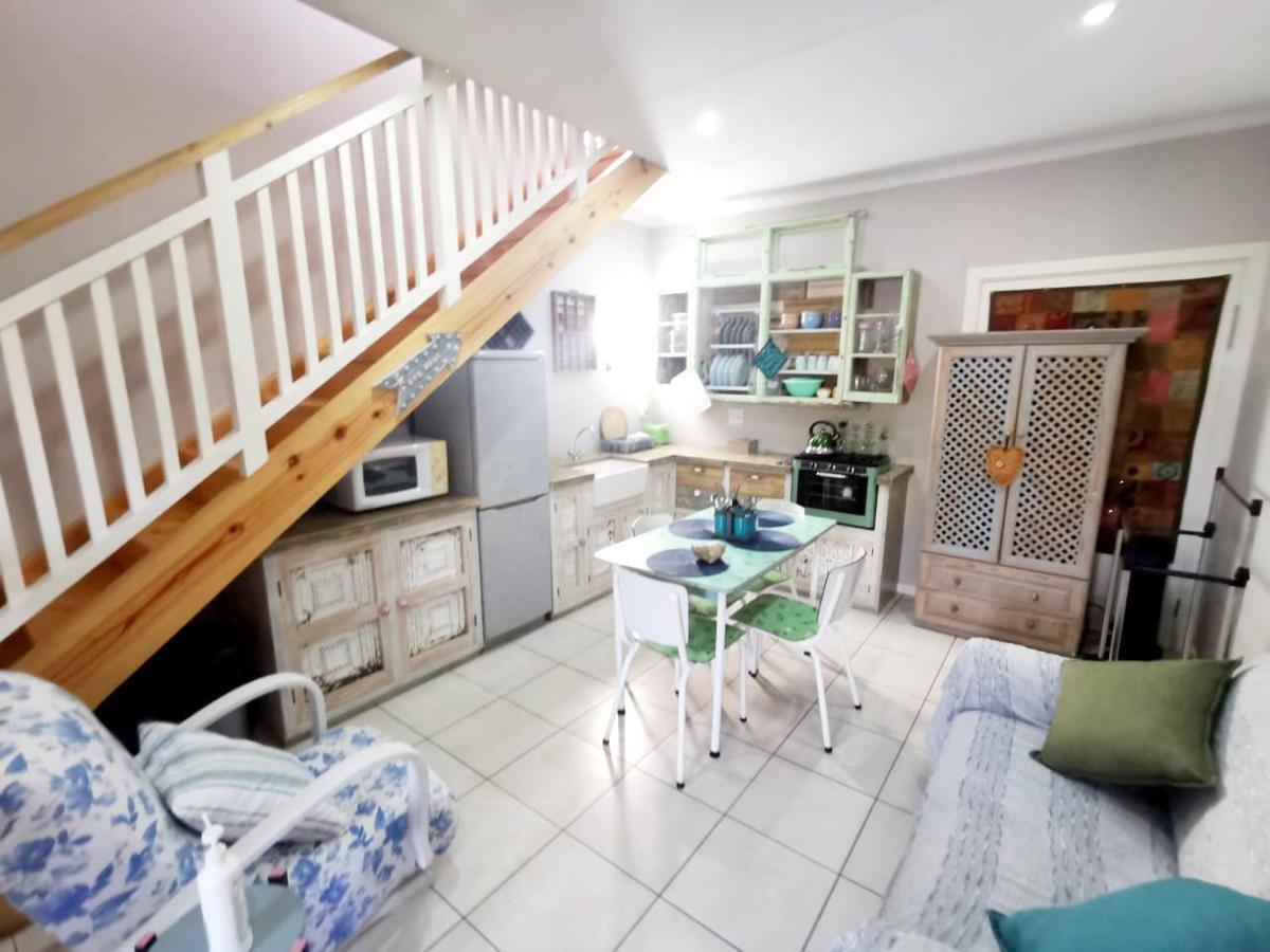 The Coelacanth Guest House And Beach Thyme Self Catering Kiddʼs Beach Esterno foto
