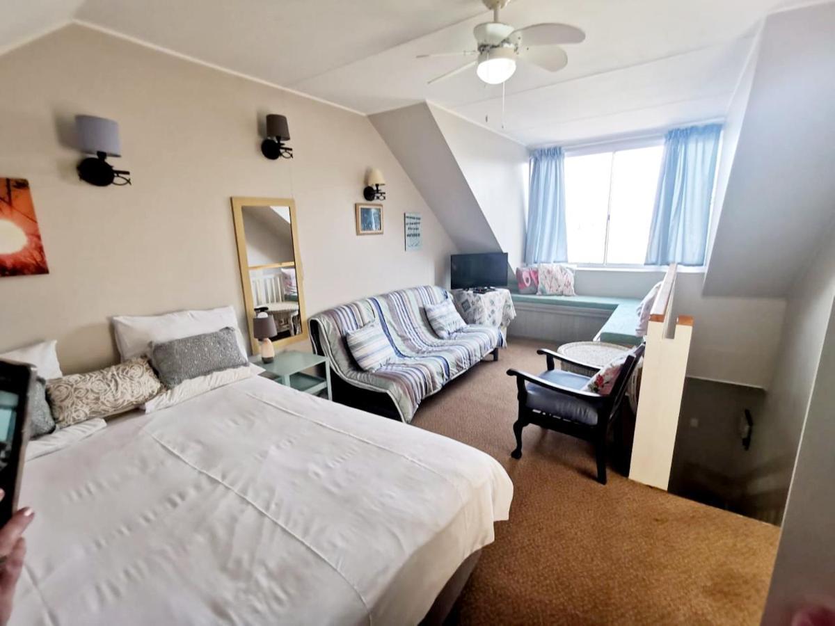 The Coelacanth Guest House And Beach Thyme Self Catering Kiddʼs Beach Esterno foto