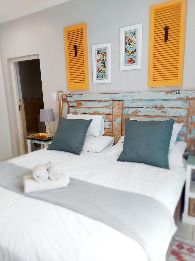 The Coelacanth Guest House And Beach Thyme Self Catering Kiddʼs Beach Esterno foto