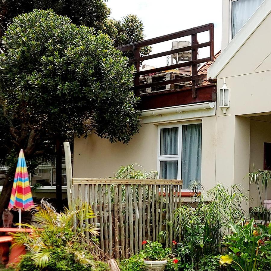 The Coelacanth Guest House And Beach Thyme Self Catering Kiddʼs Beach Esterno foto