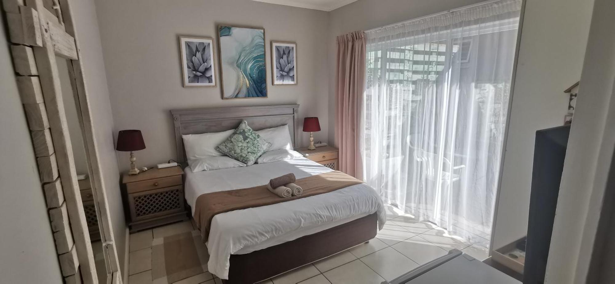 The Coelacanth Guest House And Beach Thyme Self Catering Kiddʼs Beach Esterno foto