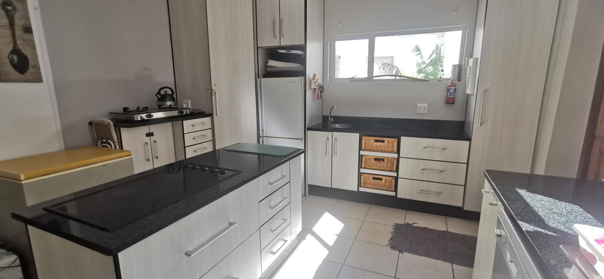 The Coelacanth Guest House And Beach Thyme Self Catering Kiddʼs Beach Esterno foto
