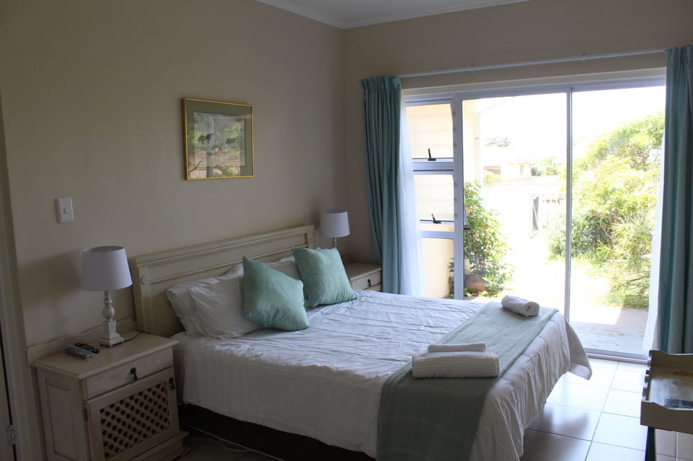 The Coelacanth Guest House And Beach Thyme Self Catering Kiddʼs Beach Esterno foto