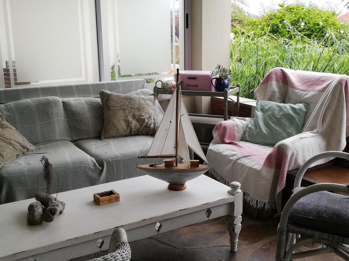 The Coelacanth Guest House And Beach Thyme Self Catering Kiddʼs Beach Esterno foto