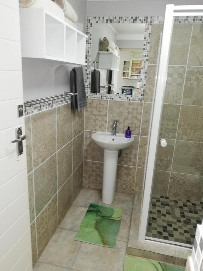 The Coelacanth Guest House And Beach Thyme Self Catering Kiddʼs Beach Esterno foto